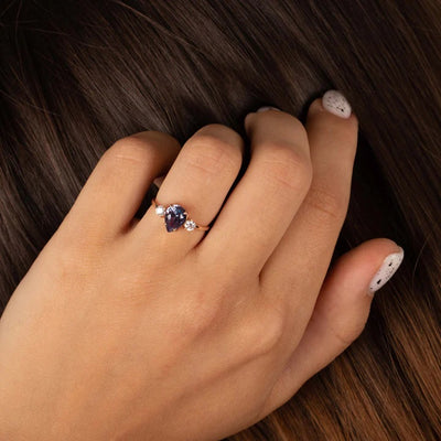 10 reasons to choose Alexandrite engagement rings