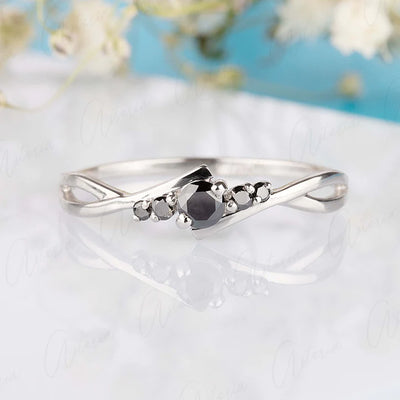 8 reasons why unique black diamond is good for engagement rings