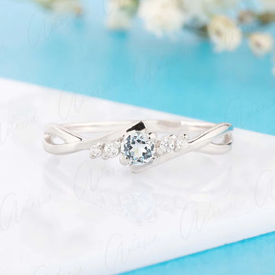 Pros and Cons of Aquamarine Stones for Engagement Rings