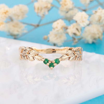 Pros & Cons of Emerald for an engagement ring