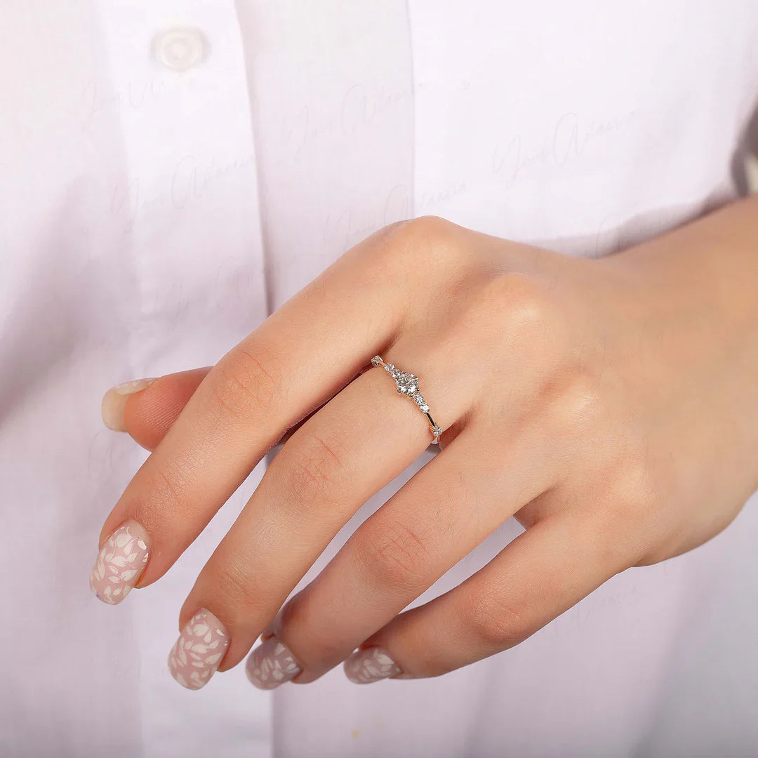 Engagement Rings vs. Wedding Bands: What’s the Difference?