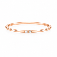 Zierlicher minimalistischer Damenring aus 14k Roségold mit Diamanten für Hochzeit oder Stacking