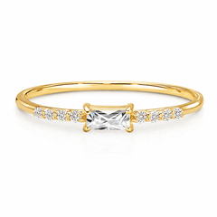 Zierlicher minimalistischer Verlobungsring aus 14 Karat Gelbgold mit Baguette-Diamant für Damen