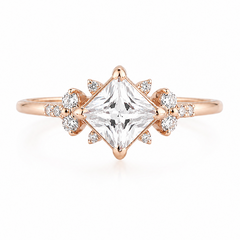 Anillo de compromiso para mujer único de oro rosa de 14k con moissanita de corte princesa en racimo
