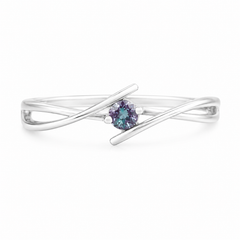 Zierlicher Solitär-Verlobungsring aus 925er Sterlingsilber mit Alexanrdit im keltischen Stil für Damen