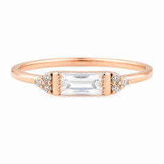 Anillo de compromiso de moissanita con corte baguette en oro rosa de 14k para mujer